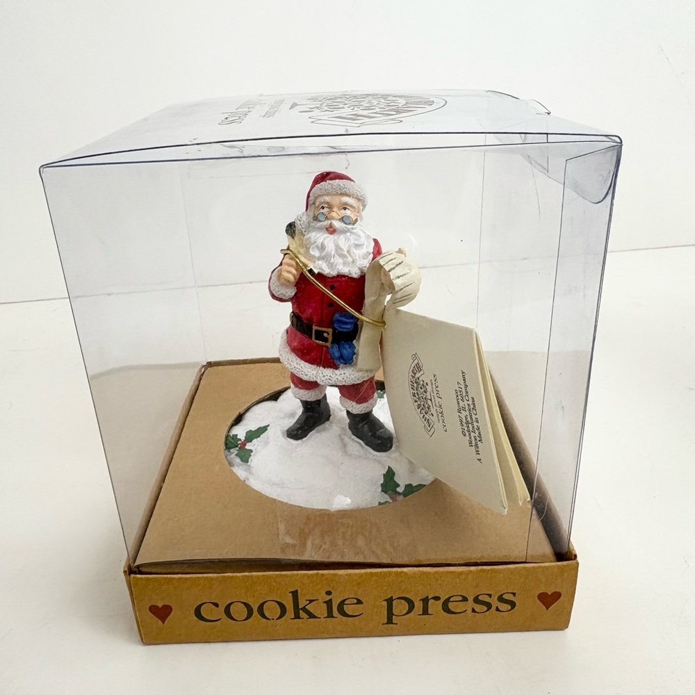 Shaker Hearth Santa Claus Naughty Nice List Festive Christmas Cookie Press New